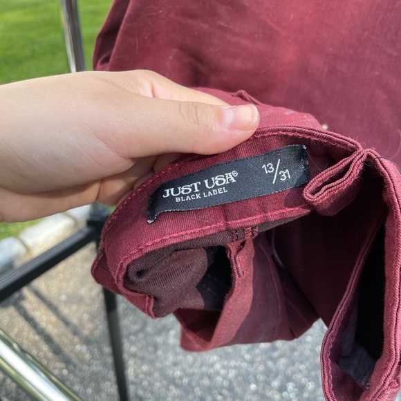 Red pants - Picture 5 of 8